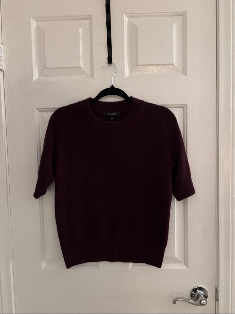 Ann Taylor Short-Sleeve Crewneck Sweater - Plum 100% cashmere